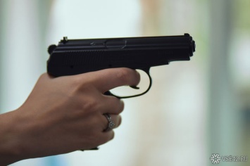 Школьник выстрелил из пистолета в лицо мужчине в Петербурге