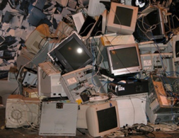 В России запретят выбрасывать компьютеры и бытовую технику в мусорные баки