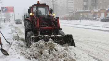 В непогоду дорожные службы Барнаула работают в усиленном режиме