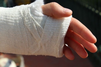 Новгородские врачи диагностировали беременность у мужчины с переломом руки