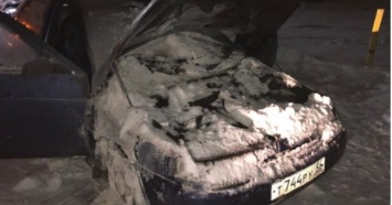 Ночью в Нижнем Тагиле горожане потушили загоревшийся автомобиль
