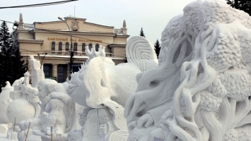 Барнаульцы принимают участие в Сибирском фестивале снежной скульптуры