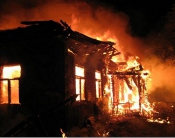 Четверо мужчин заживо сгорели при пожаре в жилом доме в Карелии