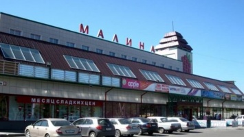 Крупные торговые центры массово продают в Барнауле