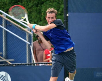 Теннисист Даниил Медведев прокомментировал скандальный удар по судейской вышке