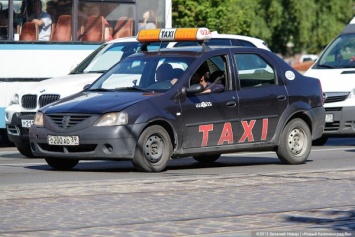 СМИ узнали о планах Минтранса запретить водителям с судимостью работать таксистами