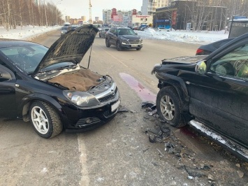 В Нижневартовске водитель «Тойоты» вылетел на встречку из-за пешехода