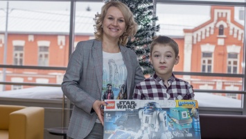 Певица Диана Гурская исполнила новогоднее желание мальчика из Барнаула