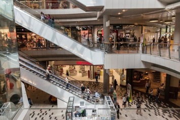 Нехватка торговых центров в городе возмутила кемеровчанку