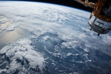 Роскосмос создаст собственную спутниковую систему телефонной связи в РФ