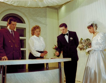 Первая пара, зарегистрировавшаяся брак во дворце бракосочетаний Петрозаводска, сегодня снова пойдет под венец