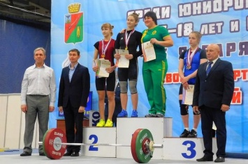 В Старом Осколе проводится Первенство России по тяжелой атлетике