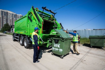 В Югре автопарк спецтехники пополнился новыми мусоровозами
