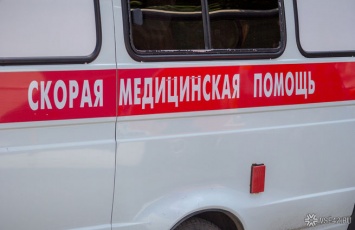 Медики гопитализировали трех человек после обрушения на стройке в Кемерове