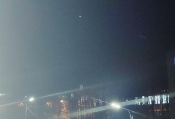 Жители Кингисеппа несколько дней наблюдают в ночном небе НЛО