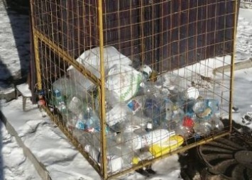 В благовещенских дворах предлагают ставить сетки для пластиковых бутылок