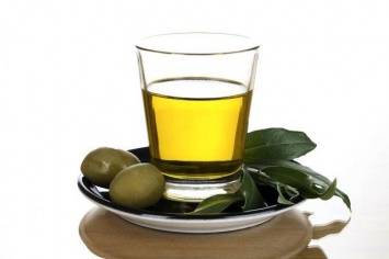 Роскачество сравнило пользу оливкового и подсолнечного масла