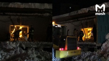Спасатели извлекли пять человек из-под завалов кафе в Новосибирске: есть жертвы
