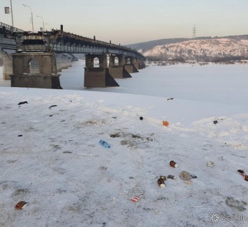 Отсутствие мусорки в "популярном" месте возмутило кемеровчанку