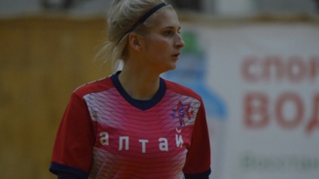 Барнаульская футболистка поставила рекорд, забив 20 мячей за матч