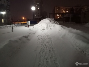 Кемеровские коммунальщики отказались чистить сквер имени православных святых