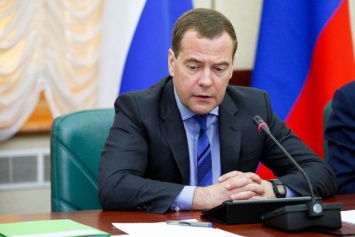 Рейтинг доверия к Дмитрию Медведеву упал