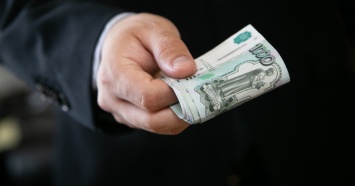 Глава сельской управы на Урале обвиняется в получении взятки от уголовника