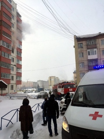 В Югре при пожаре в многоэтажке пострадали три человека