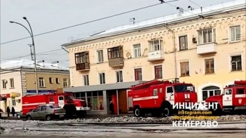 В магазине у кемеровского парка Ангелов произошло возгорание