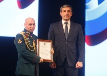 Василий Орлов поздравил амурских офицеров с Днем защитника Отечества
