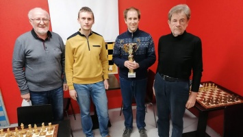 Барнаулец Александр Крючков дебютировал во Всемирном очном турнире по решению шахматных композиций