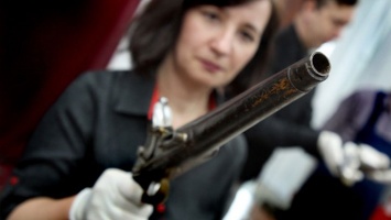 Тульский музей оружия представил в Барнауле уникальную выставку