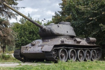 Новосибирские военные восстановили легендарный танк Т-34