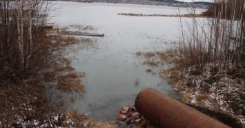 «Водоканал-НТ» обратился в полицию из-за дыры в трубе на Черноисточинском пруду