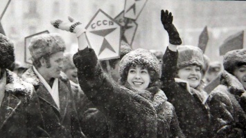 Эксклюзив. Смотрите архивные фото с демонстрации 7 ноября в Барнауле