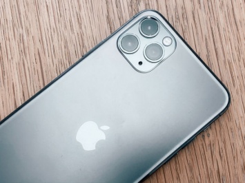 Официальные магазины Apple запустили в России услугу аренды iPhone
