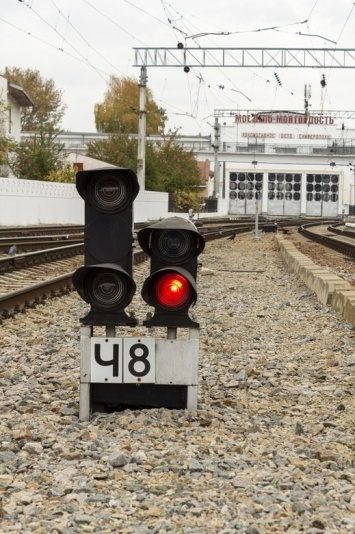 В Крыму 17-летний парень попал под поезд
