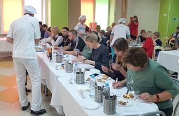 Кулинарный поединок определил лучшего школьного повара в Кемерове
