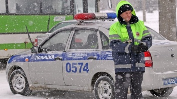 Три дороги перекрыли в Алтайском крае из-за непогоды