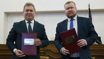 АКЗС и Алтайкрайсовпроф подписали соглашение о сотрудничестве