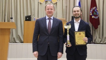 Губернатор Виктор Томенко наградил лучших алтайских спортсменов и тренеров