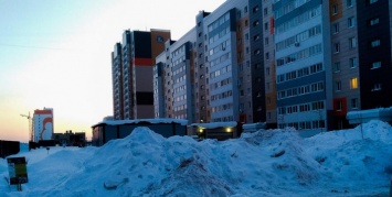 Владельцы жилья в барнаульской новостройке через суд требуют по 500 тысяч рублей каждому за трещины и лужи
