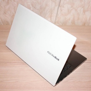 По случаю 8 марта ASUS дарит часы VivoWatch BP покупателям ноутбуков ZenBook и VivoBook