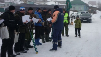Алтайские спасатели рассказали, почему опасно выходить на весенний лед