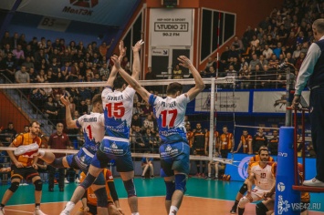 Кузбасские волейболисты обыграли в гостях красноярский "Енисей"