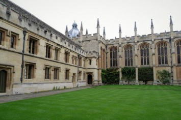 Первый случай заражения коронавирусом зафиксирован в британском Оксфорде