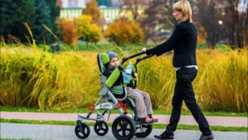 Крым закупит инвалидные коляски для детей