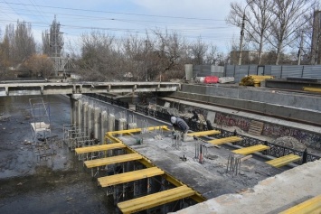 Власти Симферополя рассказали, как продвигается ремонт моста на ул. Гагарина, - ФОТО