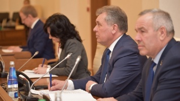 Алтайские депутаты одобрили закон о поправках в Конституцию РФ