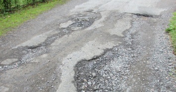 «Зима была сложная». В мэрии Тагила обсудили ямочный ремонт дорог после схода снега